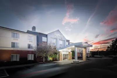 Photo 2 - Fairfield Inn by Marriott Charlotte Northlake