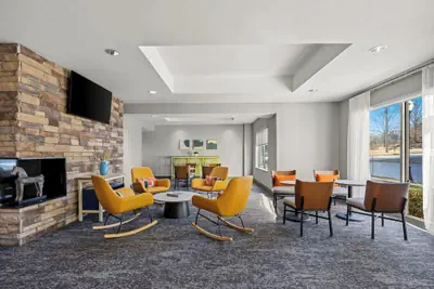 Photo 2 - Spark by Hilton Macon North
