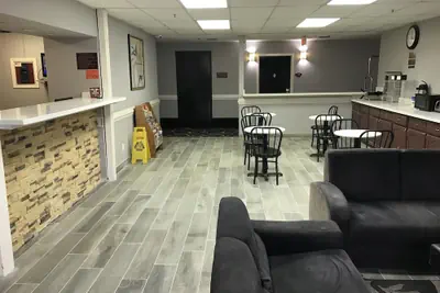 Photo 2 - Express Inn