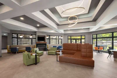 Photo 4 - La Quinta Inn & Suites by Wyndham Greensboro NC