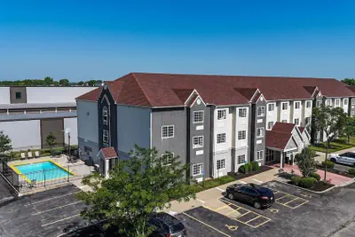Photo 2 - Sonesta Essential Hotels & Suites Kansas City/Blue Springs
