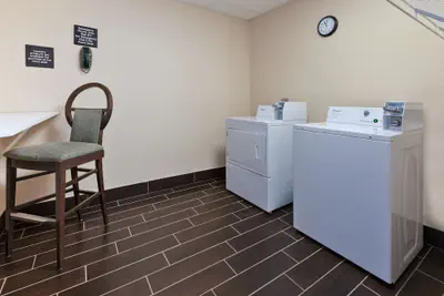 Photo 5 - Hampton Inn Marysville