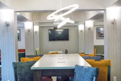 Photo 4 - Hampton Inn Marion