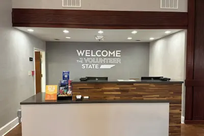 Photo 4 - Hampton Inn Morristown