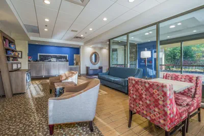 Photo 5 - Hampton Inn Freeport/Brunswick