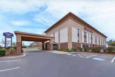 Photo 2 - Hampton Inn Raleigh/Clayton I-40