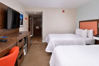 Photo 4 - Hampton Inn Henderson