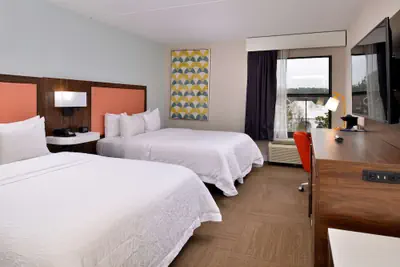 Photo 3 - Hampton Inn Henderson