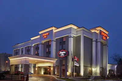 Photo 2 - Hampton Inn Niagara Falls