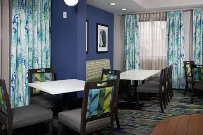 Photo 5 - Hampton Inn Niagara Falls