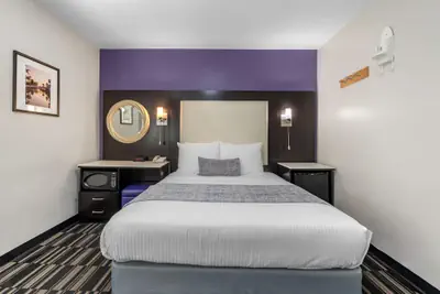 Photo 5 - SureStay Hotel by Best Western Beverly Hills West LA