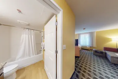 Photo 4 - Residences at International Place