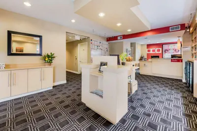 Photo 3 - Birch Hill Suites Extended Stay - Blue Ash