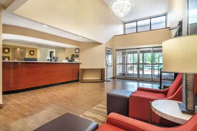Photo 4 - Comfort Inn & Suites Lake Norman