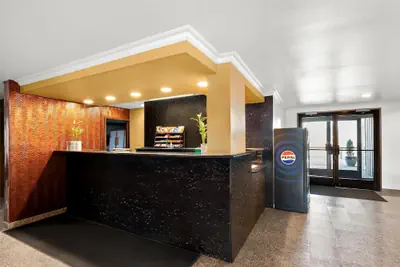 Photo 4 - Best Western Chieftain Inn