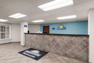 Photo 4 - Days Inn by Wyndham Phenix City Near Fort Benning