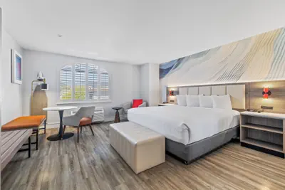 Photo 2 - Hotel Skye SFO