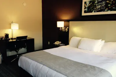 Photo 3 - Cherokee Grand Hotel