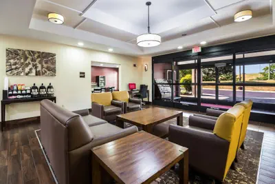 Photo 4 - Red Roof Inn Murfreesboro
