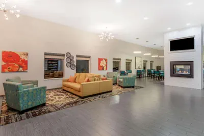 Photo 3 - La Quinta Inn & Suites by Wyndham Rockford