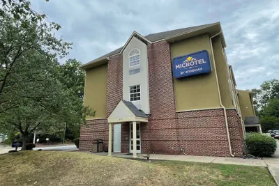 Photo 2 - Microtel Inn by Wyndham Newport News Airport