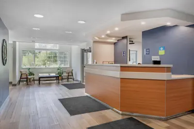 Photo 4 - SureStay by Best Western Sacramento South Natomas