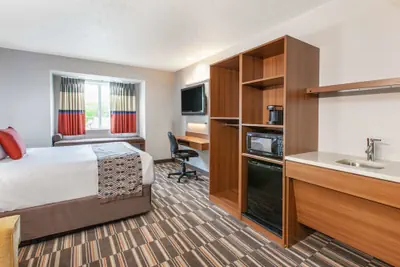 Photo 2 - Microtel Inn & Suites by Wyndham Pittsburgh Airport