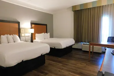 Photo 2 - La Quinta Inn & Suites by Wyndham Winston-Salem