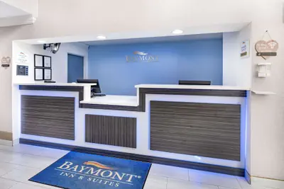 Photo 3 - Baymont by Wyndham Gurnee