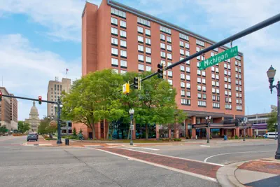 Photo 2 - DoubleTree by Hilton Lansing