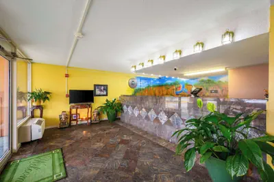 Photo 4 - Econo Lodge Decatur South
