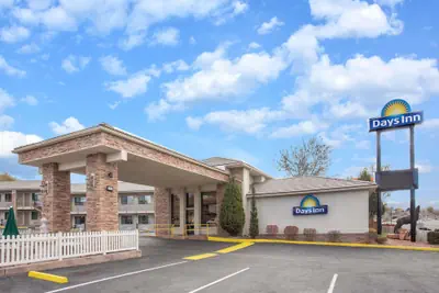 Photo 2 - Days Inn by Wyndham Grand Junction