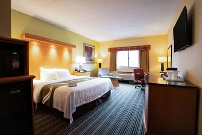 Photo 4 - The Cromwell Inn