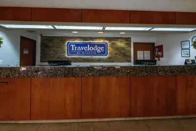 Photo 2 - Travelodge by Wyndham Pueblo