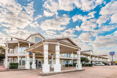 Photo 2 - Motel 6 Waxahachie, TX