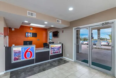Photo 3 - Motel 6 Waxahachie, TX
