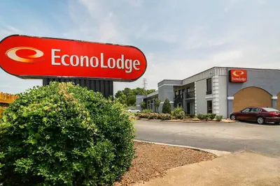 Photo 2 - Econo Lodge Research Triangle Park