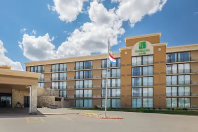 Photo 2 - Holiday Inn Hotel & Suites Des Moines - Northwest by IHG