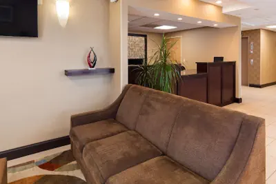 Photo 3 - Best Western Springfield West Inn