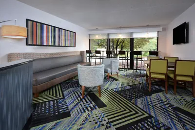 Photo 3 - Holiday Inn Express Lynchburg by IHG