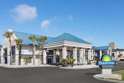 Photo 2 - Days Inn by Wyndham Kingsland GA