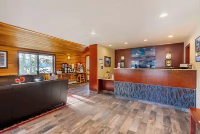 Photo 4 - Best Western Ptarmigan Lodge