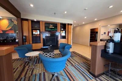 Photo 3 - SureStay by Best Western Bismarck
