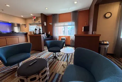 Photo 4 - SureStay by Best Western Bismarck