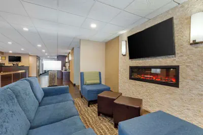 Photo 4 - Comfort Inn Herndon - Reston