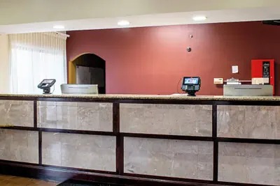 Photo 4 - Red Roof Inn & Suites Middletown - Franklin