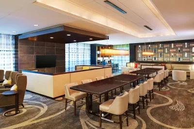 Photo 3 - Hilton Kansas City Airport