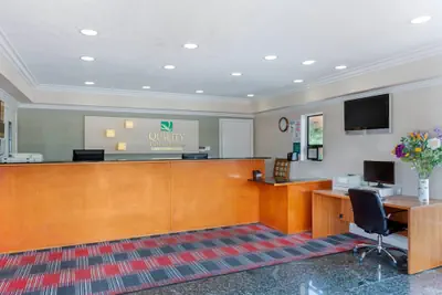 Photo 5 - Quality Inn & Suites Oceanside near Camp Pendleton