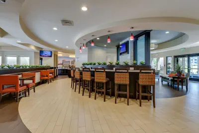 Photo 4 - Club - Hotel Nashville Inn & Suites