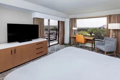Photo 5 - DoubleTree by Hilton Tulsa - Warren Place